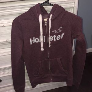 maroon hollister zip up jacket xs